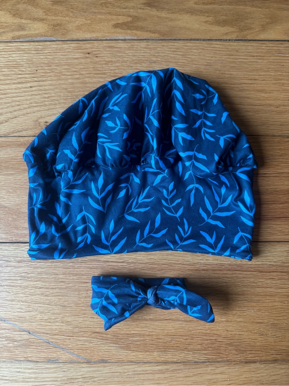 HelloHeadBand Scrub Hat - Twilight Leaves - Women’s Soft Scrub Cap Ponytail - Picture 2 of 11